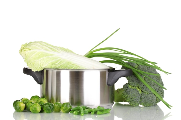 Gotujące się warzywa w garnku